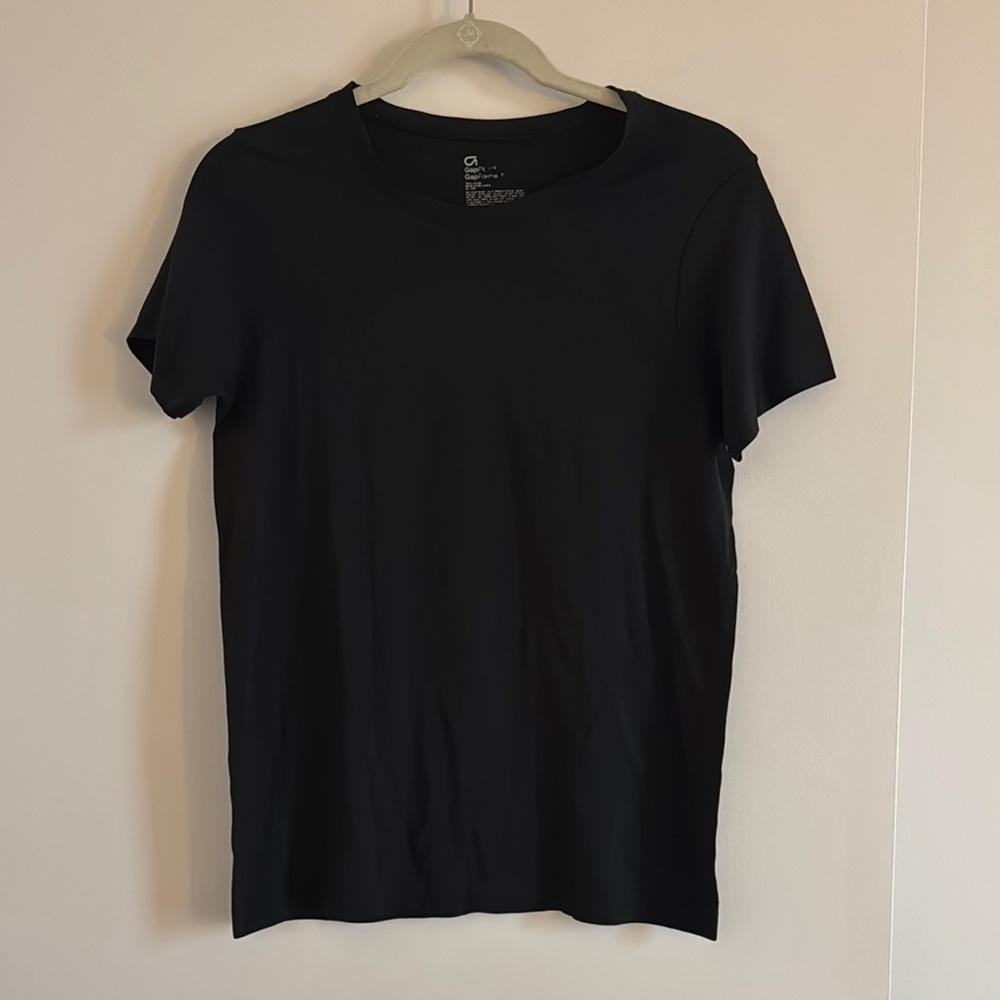 GAP Fit Black Short Sleeve Fitted Workout T-Shirt | Size L | Sweat wicking